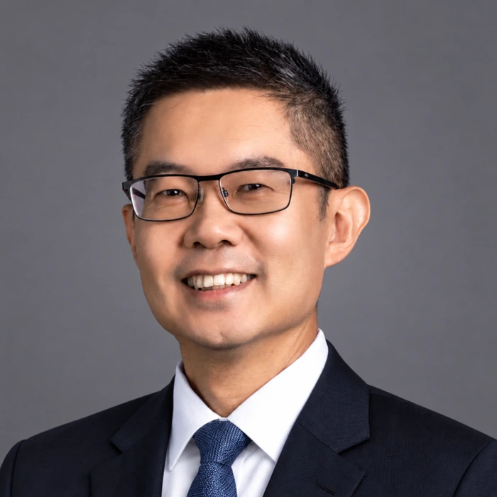 Zhang Wei · 资深持牌移民顾问 · 合伙人